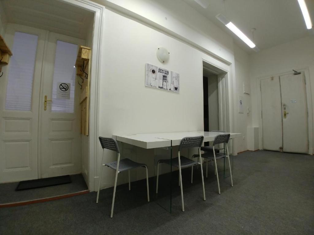Apatrhostel Brno Exterior foto